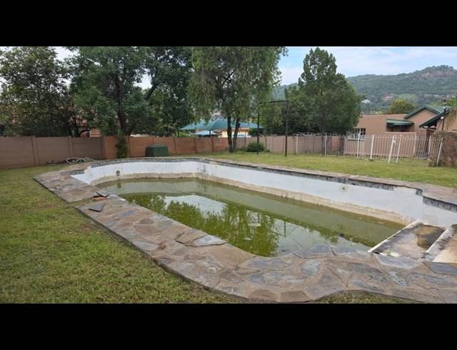 3 BEDROOM PROPERTY TO RENT IN MONDEOR